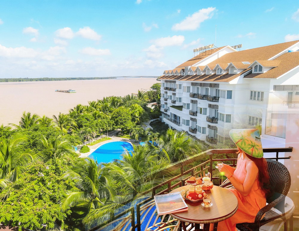 Hotel Ben Tre Riverside Resort
