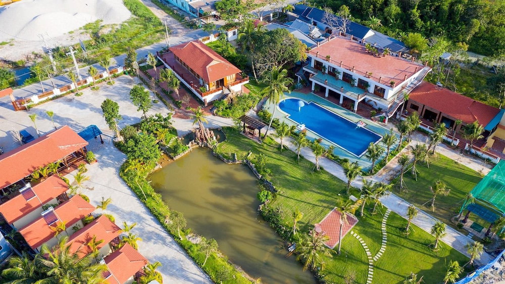 Hotel Serene Resort In Bai Vong Phu Quoc
