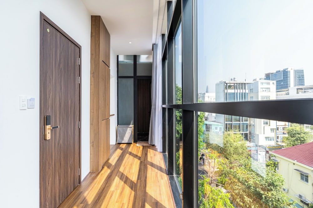 Chapter9 Serviced Suite