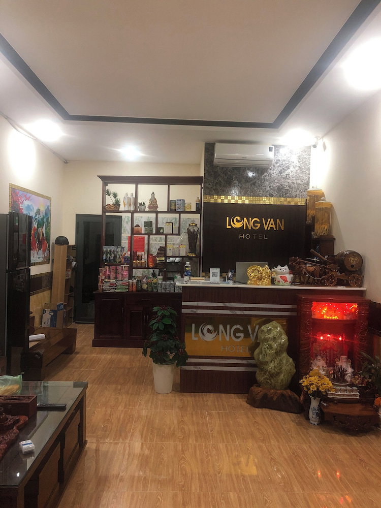 Long Vân Hotel