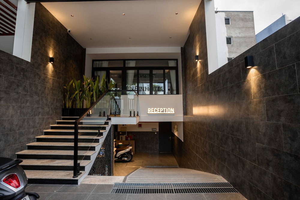 Bin Bin Hotel 19 - Near Saigon Riverside