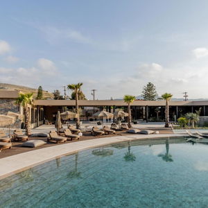 Hotel Pnoe Breathing Life cazare Karteros