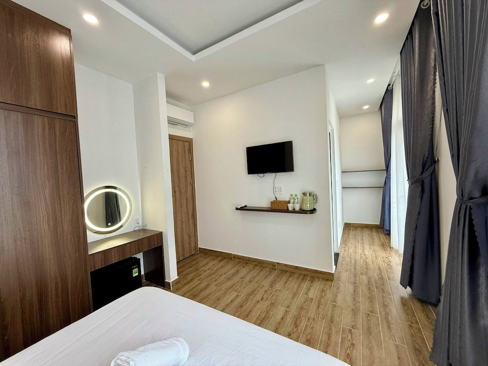 Mây House Grandworld On The Beach