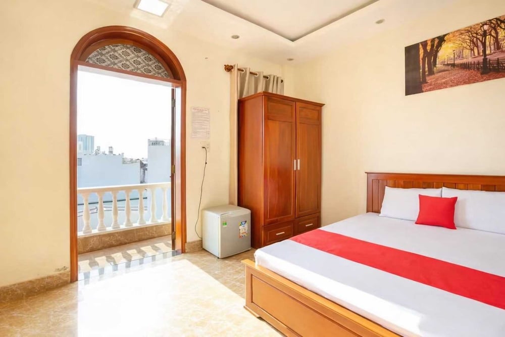 Collection O Long Phung Hotel