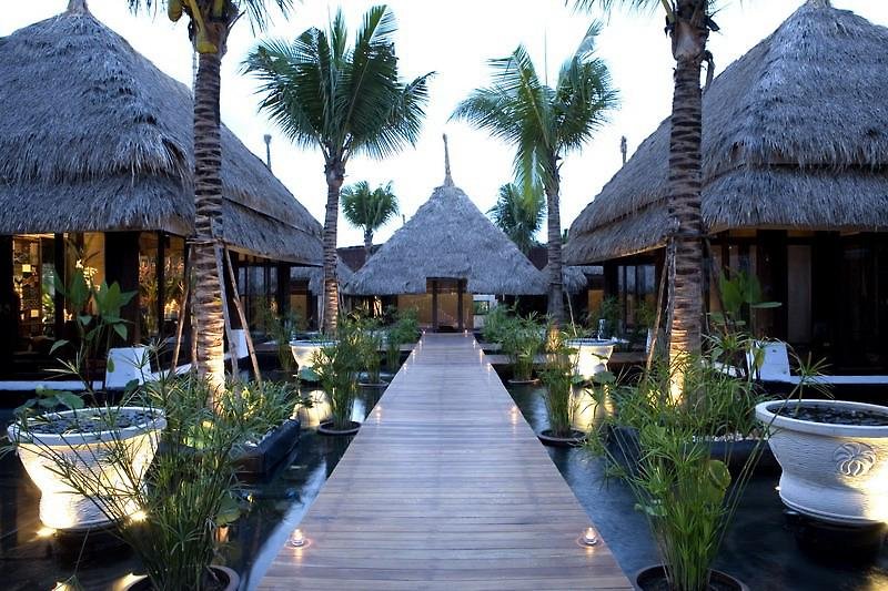 Hotel Dhevan Dara Resort & Spa