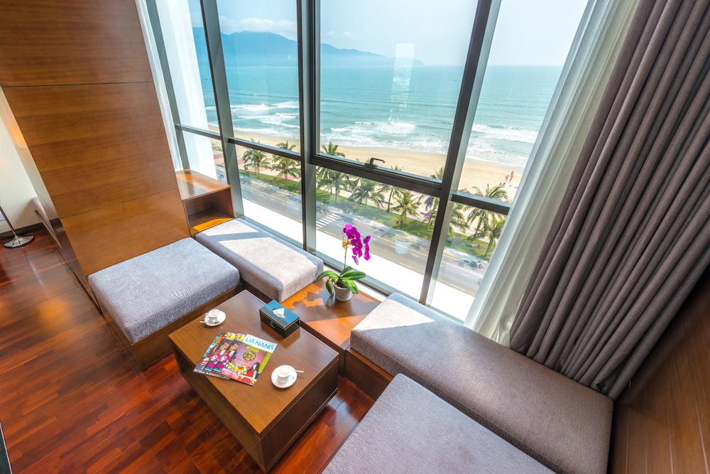 Grand Tourane Hotel