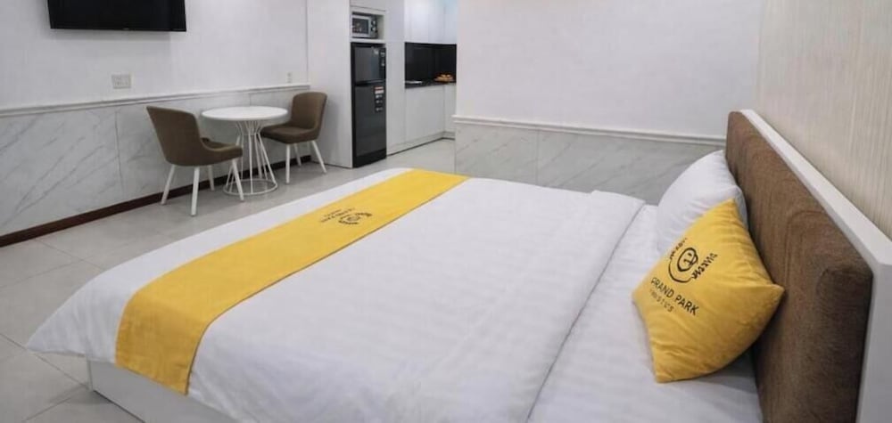 Hua Yi Hotel Phu My Hung - Korean Street