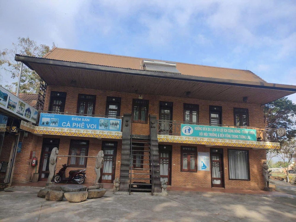 Hotel Van Long Elephants Hotel