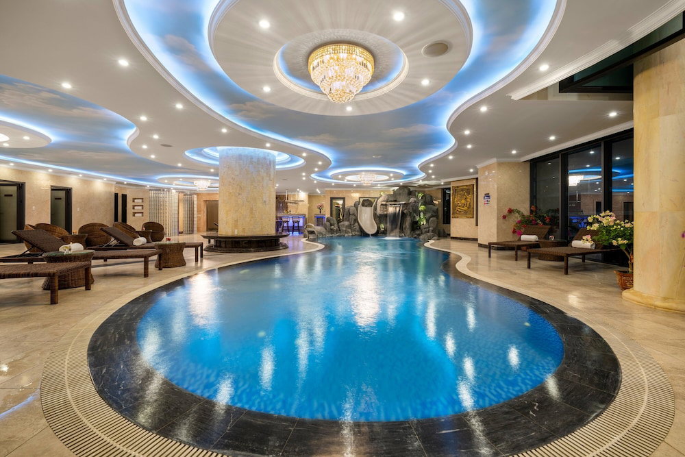 Hotel V-Hotel Da Nang Beach
