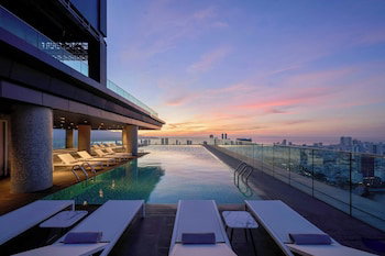 Courtyard By Marriott Danang Han River