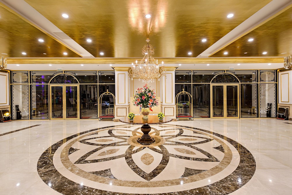 Wyndham Danang Golden Bay