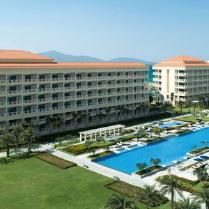 Hotel Sheraton Grand Danang Beach Resort & Spa cazare Ngu Hanh Son