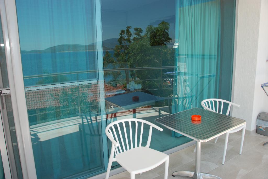Oceanic Overview Suites