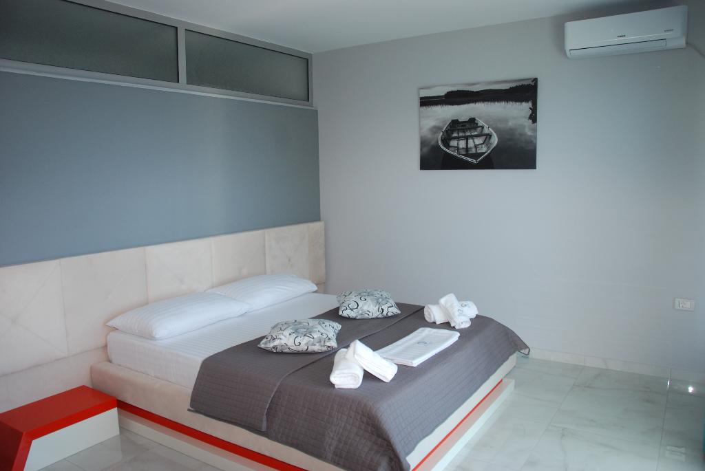 Oceanic Overview Suites