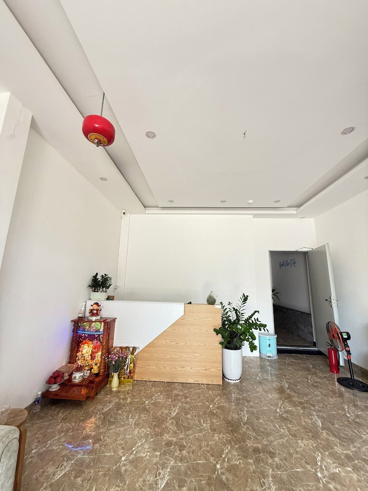 Hotel Lavi Home