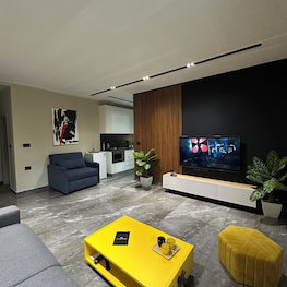 Hotel La Mirage Suites & Apartments cazare Tirana