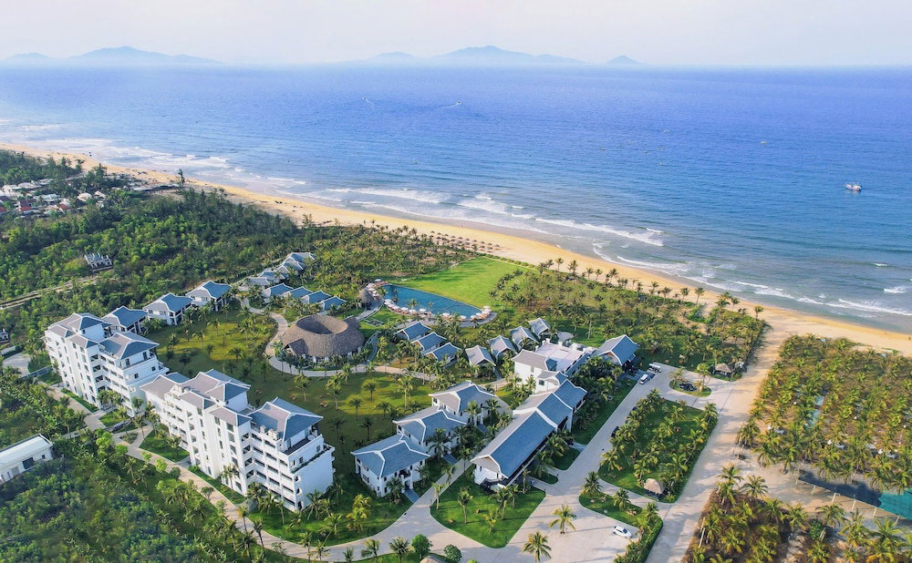 Hotel Bliss Hoi An Beach Resort & Wellness