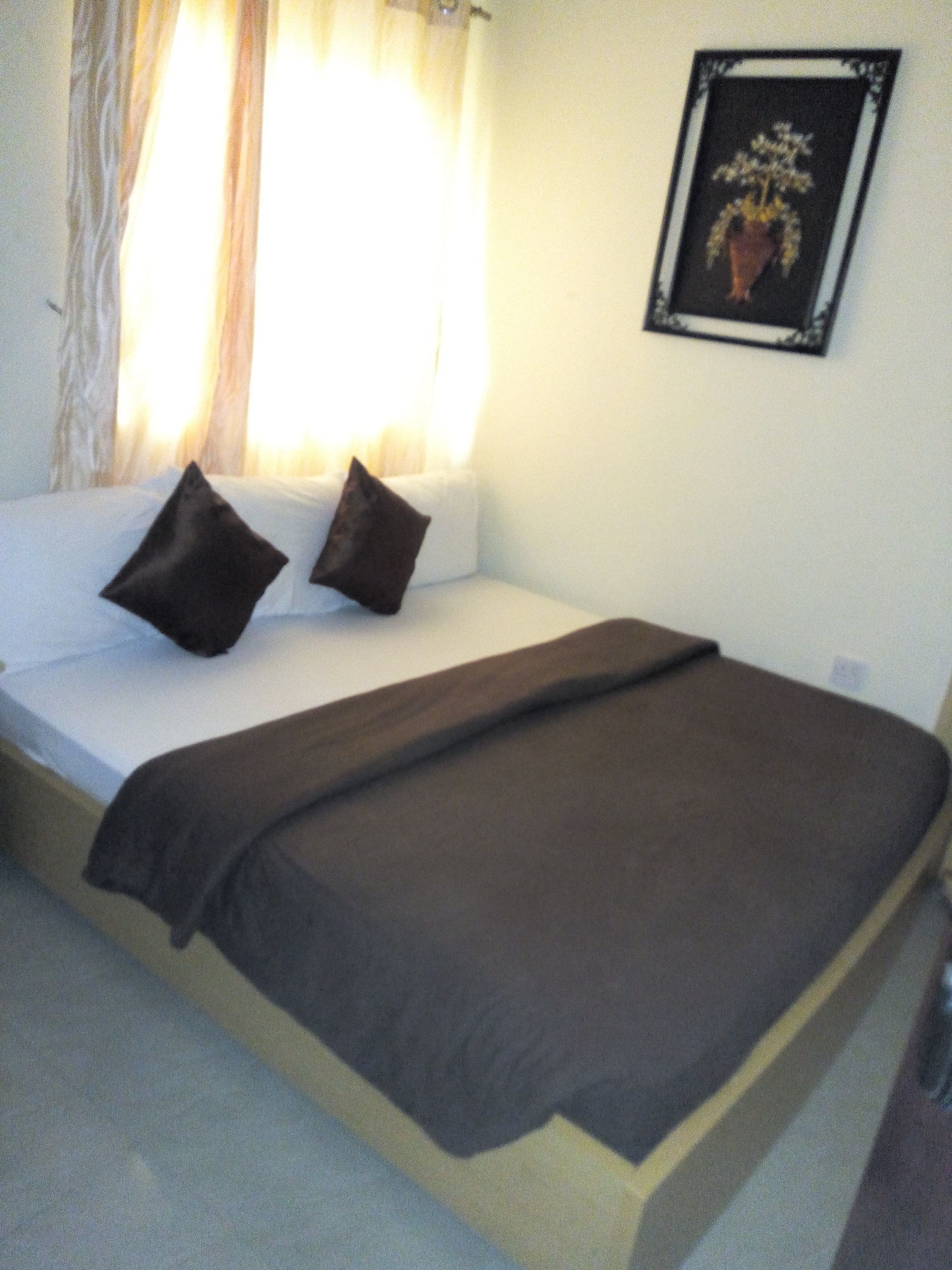 Hotel De Lawrence Court Suites
