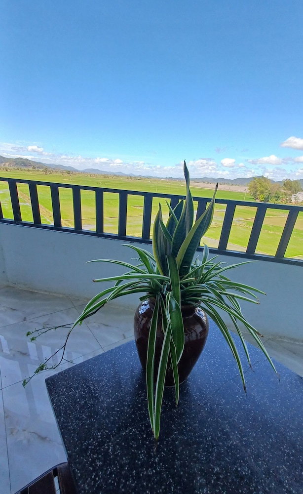 Hotel Lak View