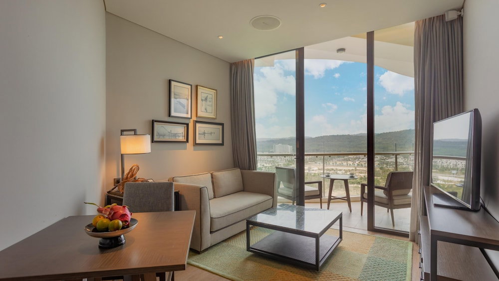 Intercontinental Phu Quoc Long Beach Resort By Ihg