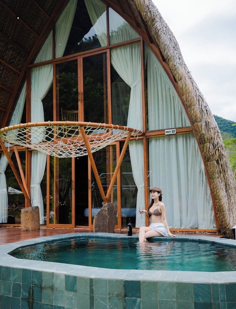 Hotel Leaf Village & Farm Làng Lá