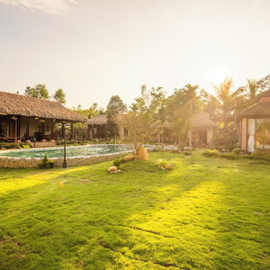 Hotel Lá Retreat cazare Hoa Vang