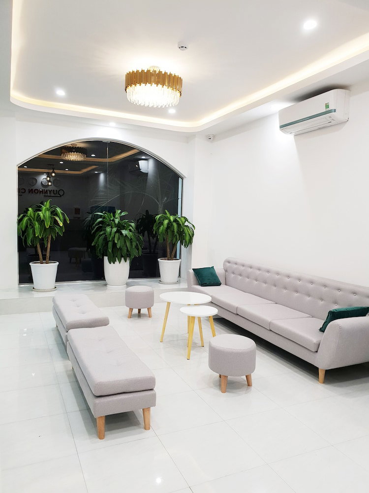 Khách Sạn Quy Nhơn Center