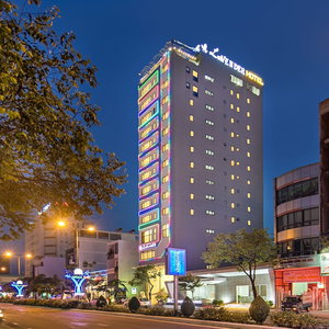 Hotel Lavender Riverside Hotel cazare Son Tra