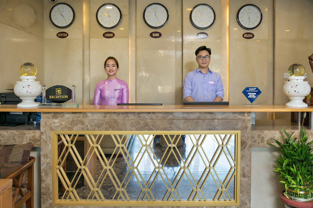 Lavender Riverside Hotel