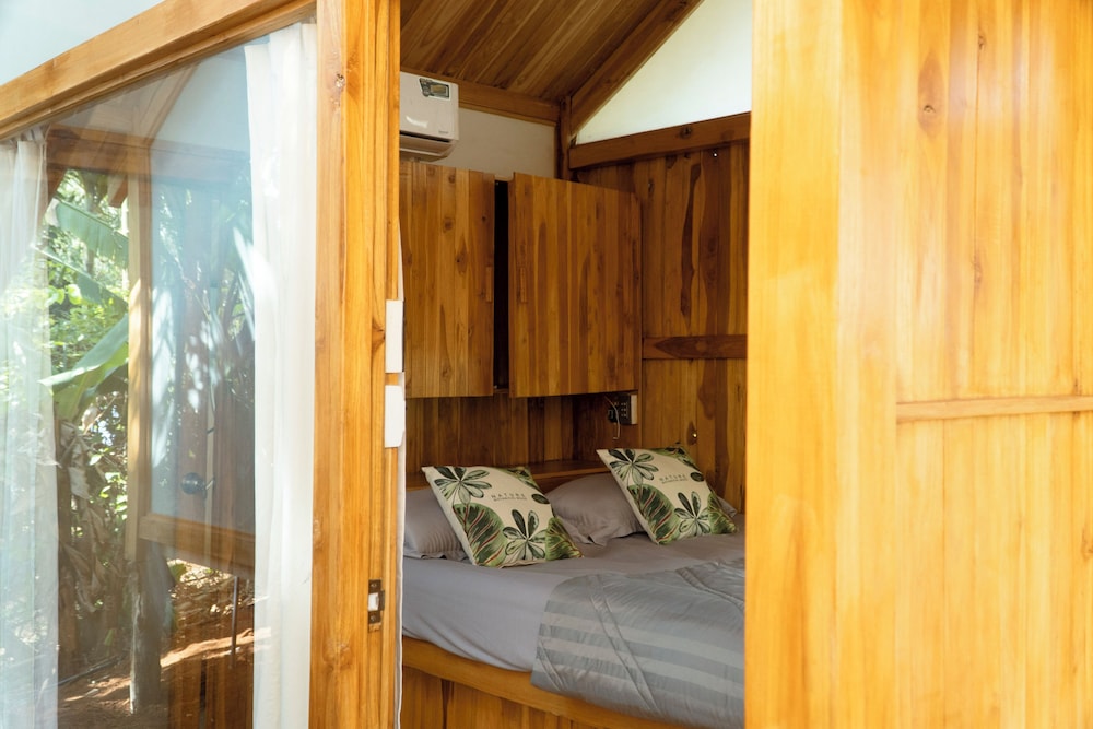 Harmony Botanical Garden Stay