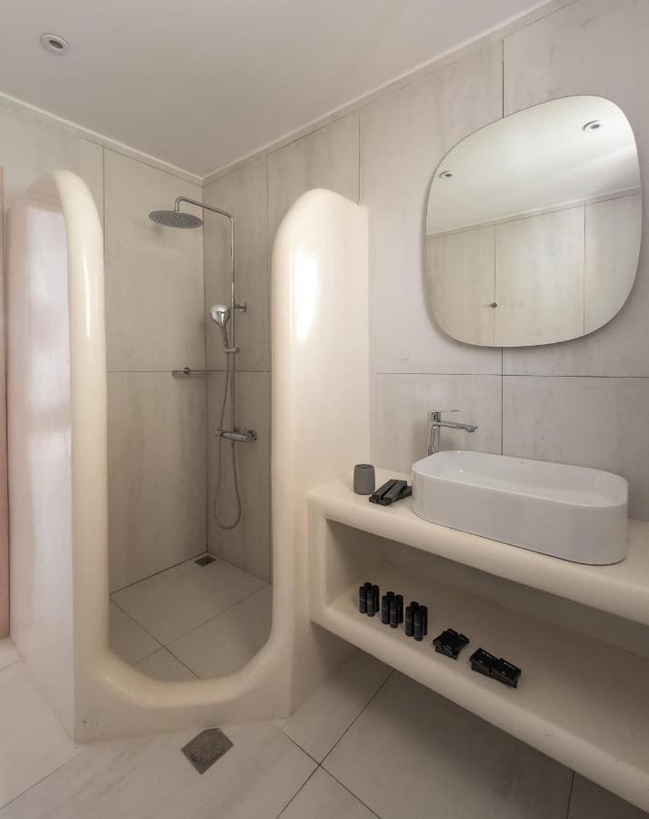 Alonia Suites