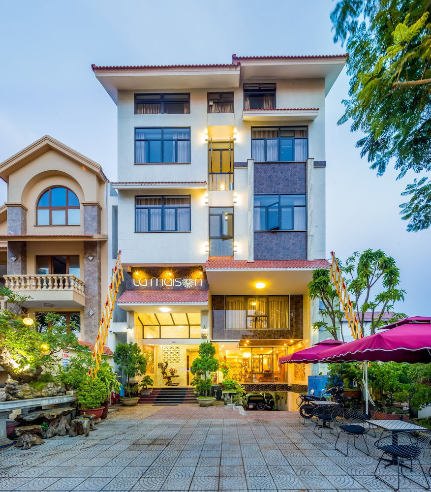 Hotel La Maison Da Nang Beach