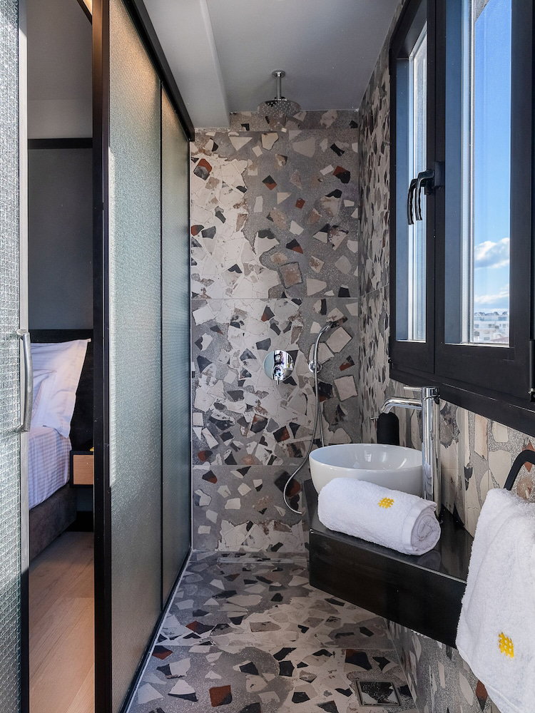 3 Pines Design Living