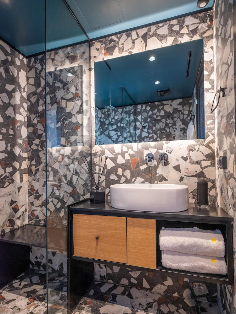dal travel 3 Pines Design Living