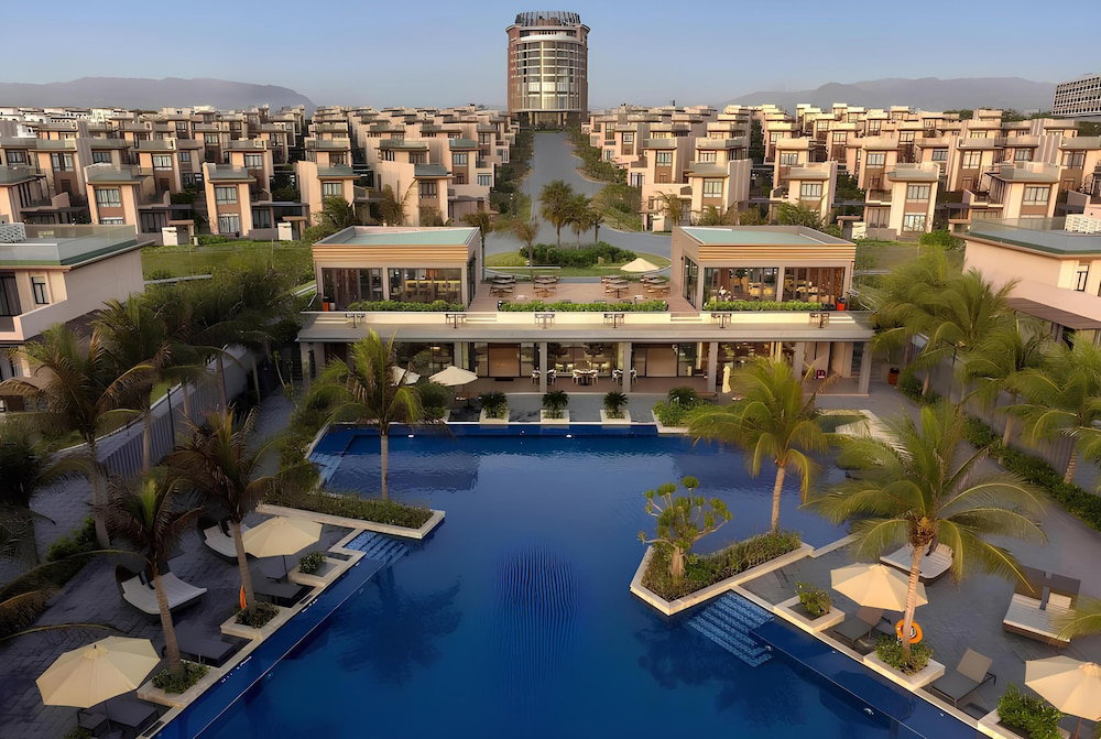 Hotel Seascape Villas In Long Beach Cam Ranh