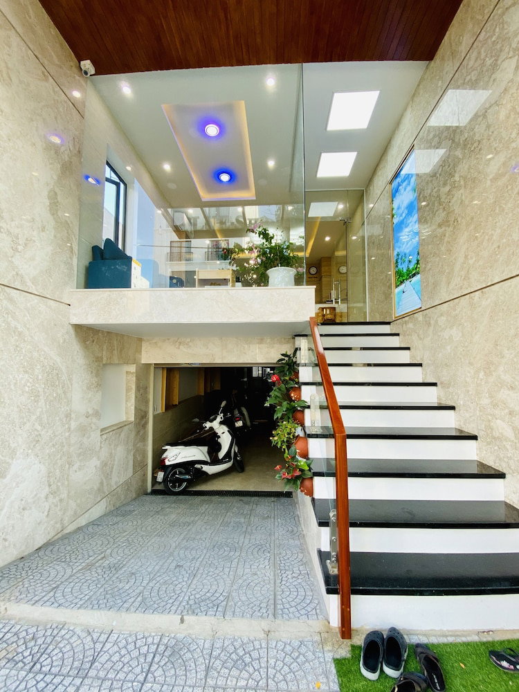 Blue S Hotel & Apartment