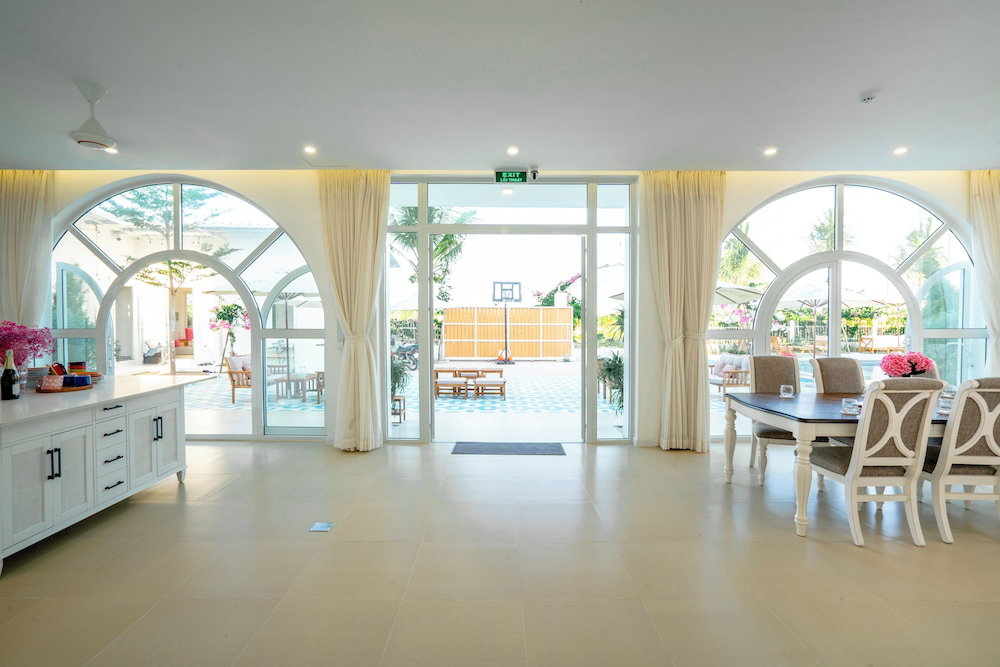 Mia Hot Springs Pool Villa Binh Chau