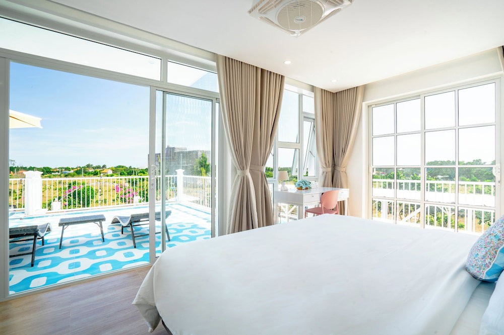 Mia Hot Springs Pool Villa Binh Chau
