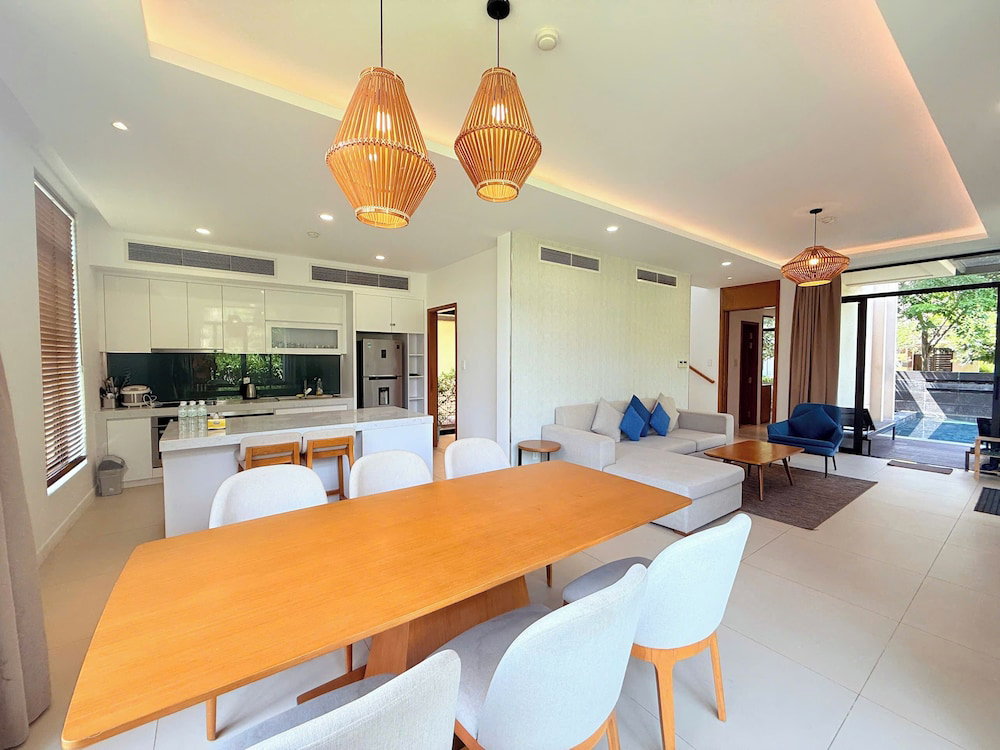 Hotel Luxury Villa Beach Front