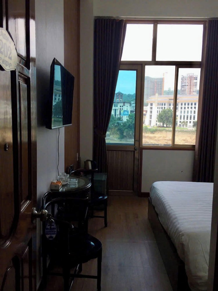 A10 Thuy Hoa Hotel Lc - By Bay Luxury
