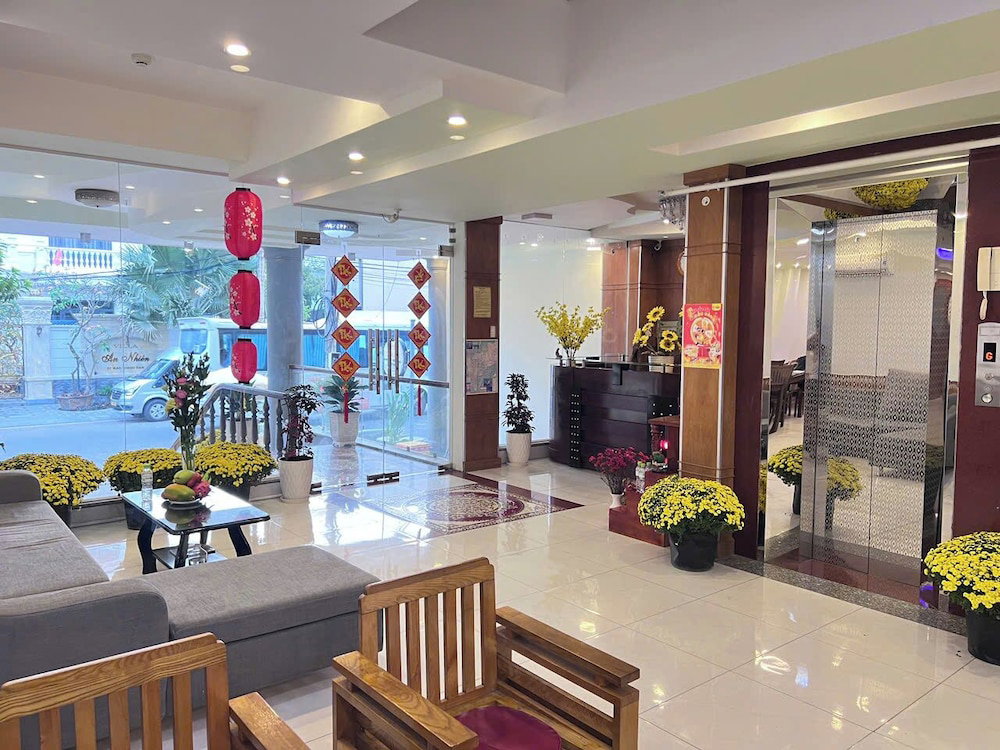 Bien Xanh Hotel