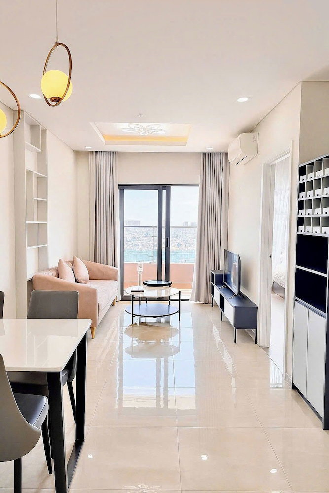 Monarchy Luxury Serviced Apartments