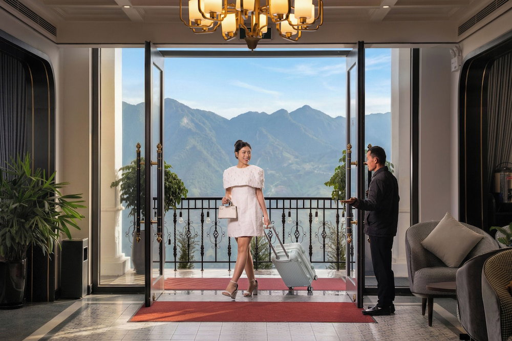 Delamont Sapa Hotel
