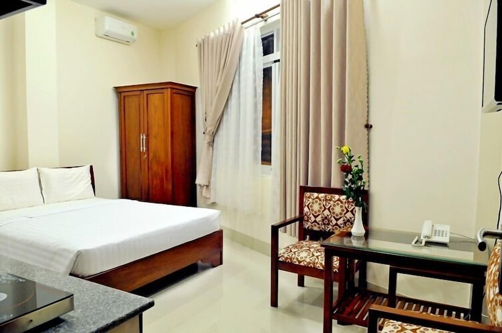 Hotel Lotus Apartment Hotel