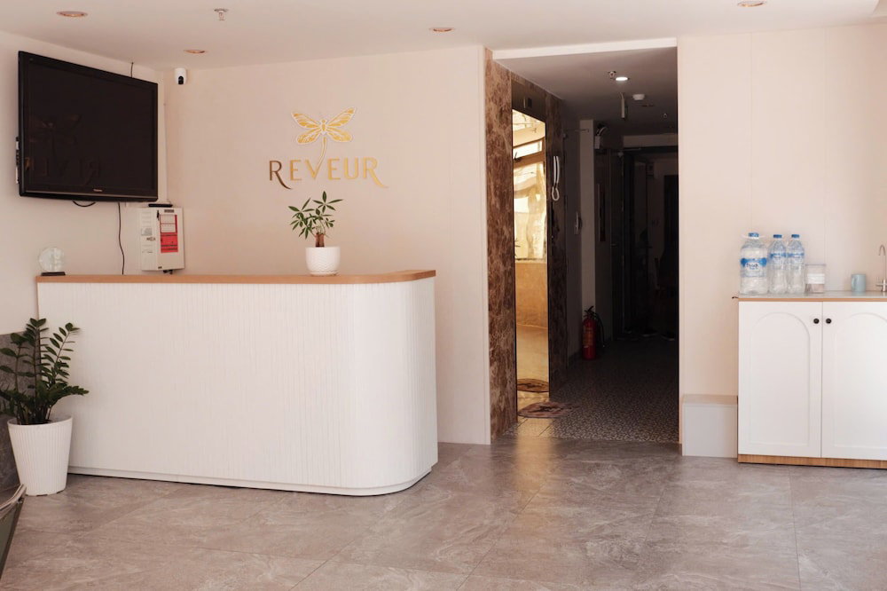 Reveur Apartment
