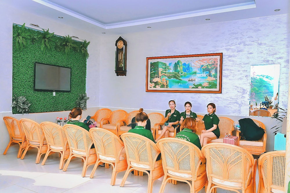 Ngoc Han Hotel By The Moment
