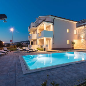 Hotel B&B Villa Maris cazare Punat