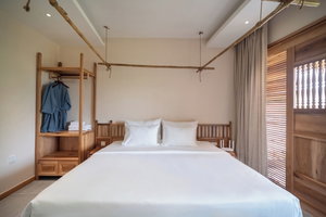 Hotel Van Long Garden Retreat cazare Me