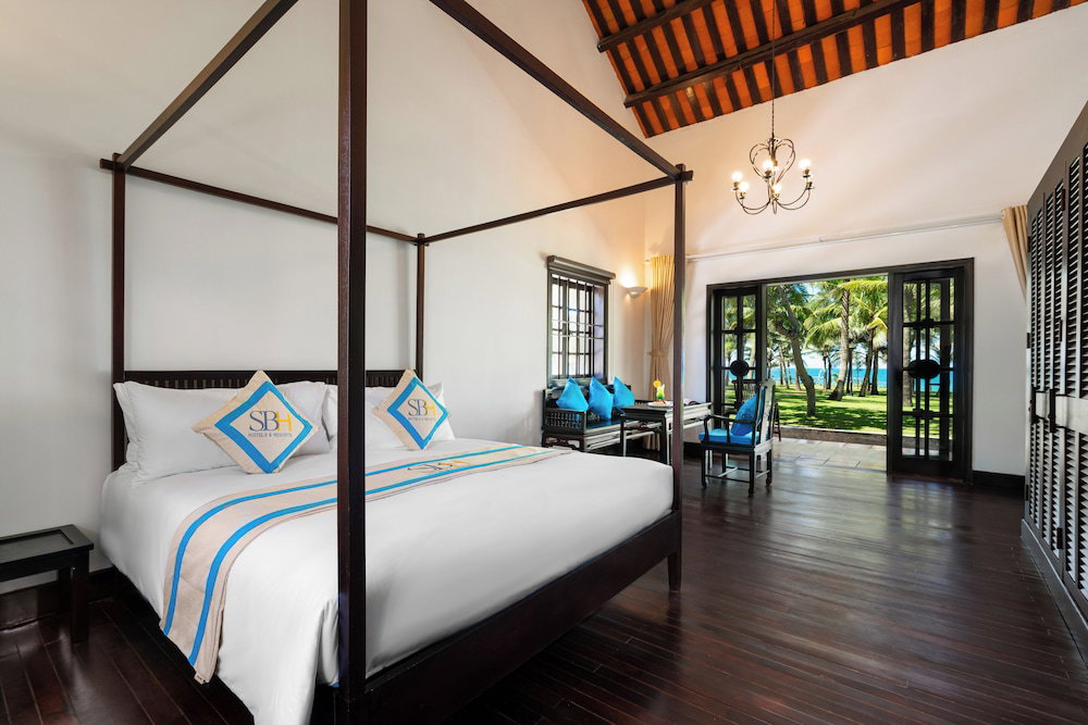 Rmh Le Belhamy Beach Resort.