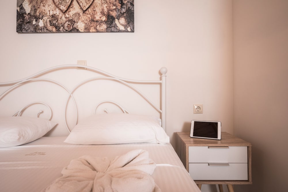 Athina Apartments